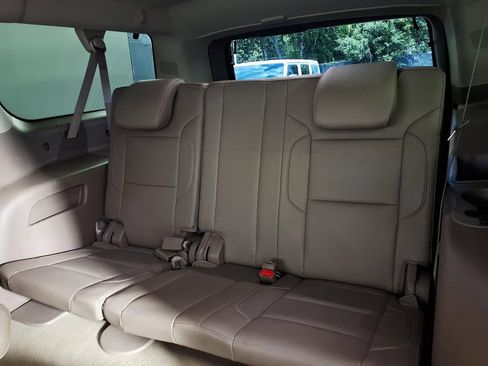 Used 2016 Chevrolet Suburban LT AWD/4WD image 7