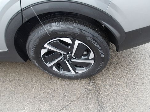 Used 2023 Kia Sportage LX image 23