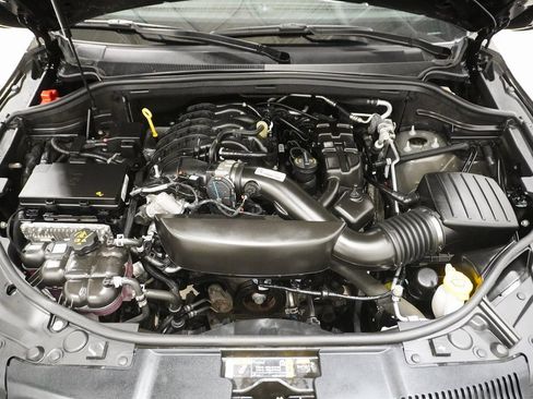 Certified 2024 Dodge Durango SXT image 8