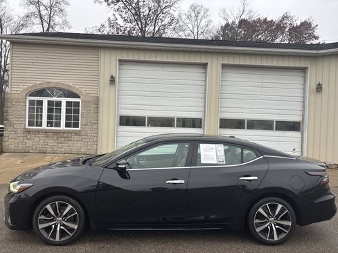 Used 2019 Nissan Maxima 3.5 SV w/ Floor Mat Group image 11