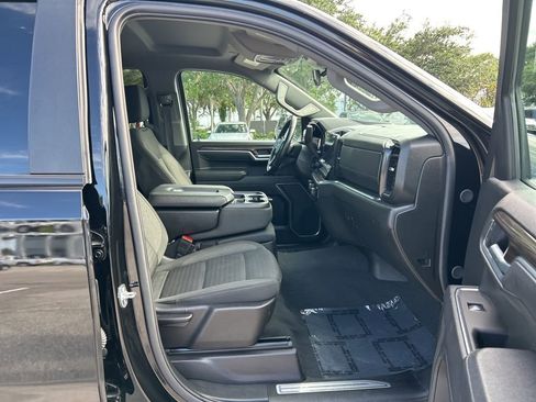 Used 2025 Chevrolet Silverado 1500 LT AWD/4WD image 39