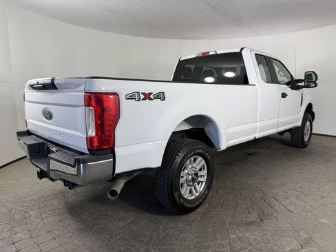 Used 2019 Ford F250 XL w/ STX Appearance Package AWD/4WD image 7