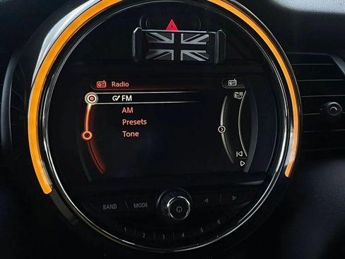 Used 2018 MINI Cooper 4-Door Hardtop FWD image 28