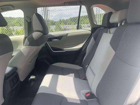 Used 2023 Toyota RAV4 XLE w/ Convenience Package AWD/4WD image 12