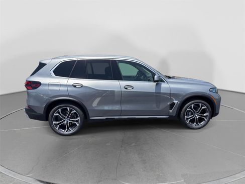 New 2026 BMW X5 xDrive40i w/ Climate Comfort Package AWD/4WD image 7