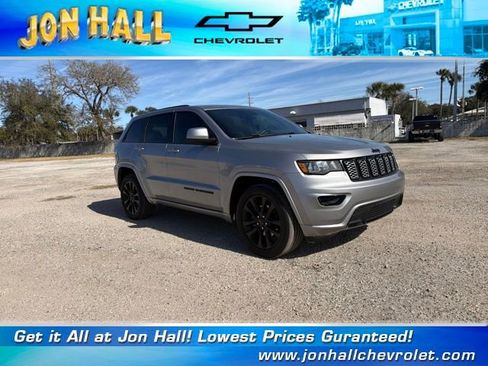 Used 2018 Jeep Grand Cherokee Altitude image 19
