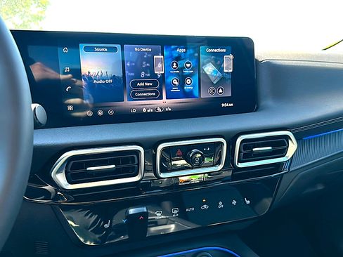 New 2026 Nissan Sentra SV w/ SV Convenience Package FWD image 21