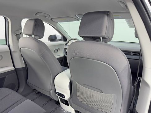 Used 2024 Hyundai Ioniq 5 SEL image 35