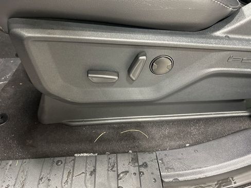 New 2025 Ford F150 Lariat w/ Equipment Group 501A Mid image 10