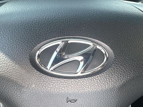 Used 2019 Hyundai Kona SEL AWD/4WD image 33
