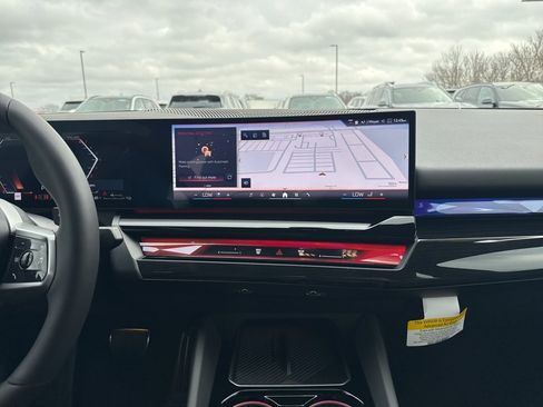 Used 2026 BMW 550e xDrive image 16