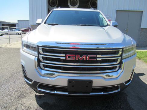 Used 2020 GMC Acadia SLT w/ LPO, Floor Liner Package image 2