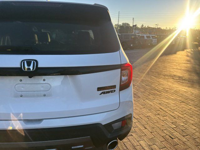 Used 2024 Honda Passport TrailSport image 11