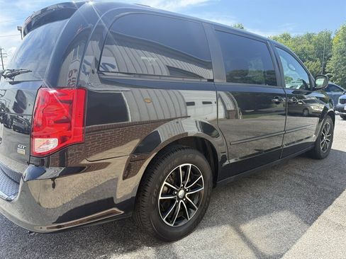 Used 2017 Dodge Grand Caravan GT FWD image 6