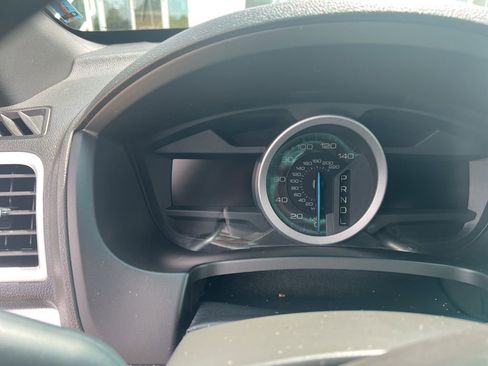 Used 2012 Ford Explorer XLT FWD image 2