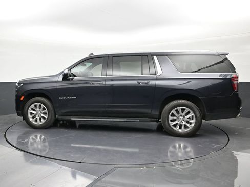 Used 2024 Chevrolet Suburban Premier RWD image 2