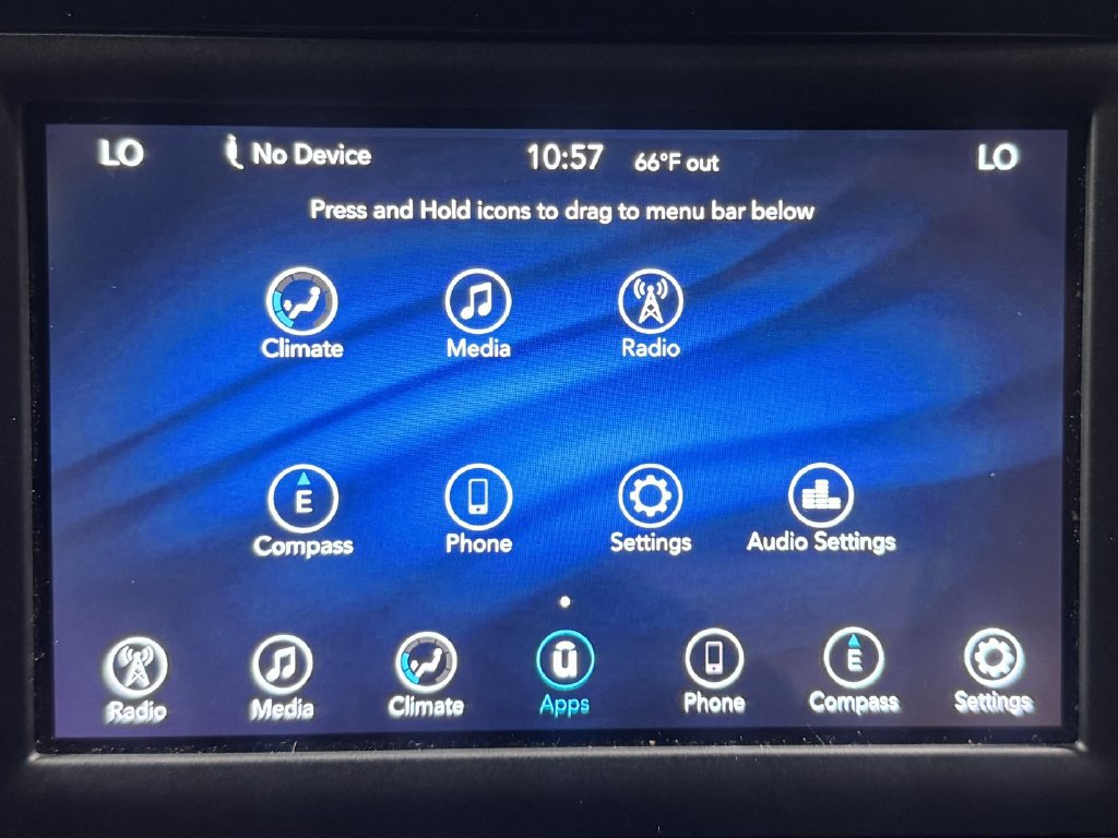 Used 2020 Chrysler Pacifica Touring w/ S Appearance Package FWD image 28