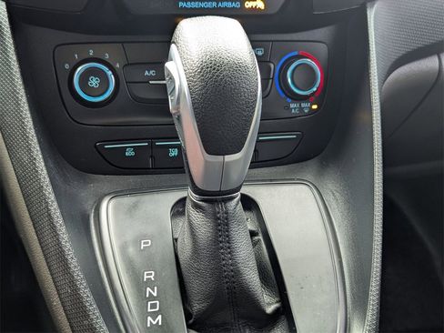 Used 2020 Ford Transit Connect XL image 17