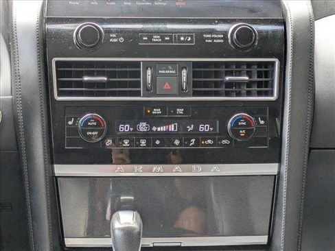 Used 2022 Nissan Armada SV image 19