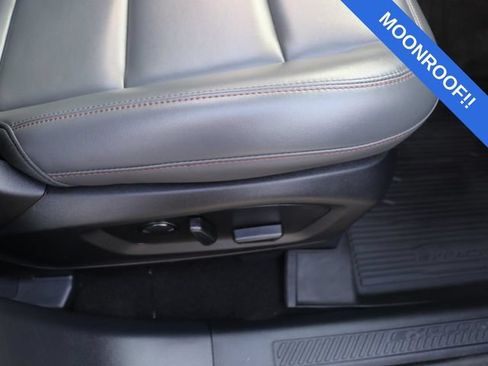 Used 2025 Ford Explorer Active w/ Active Comfort Package AWD/4WD image 10