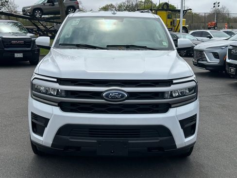 Used 2023 Ford Expedition XLT AWD/4WD image 3