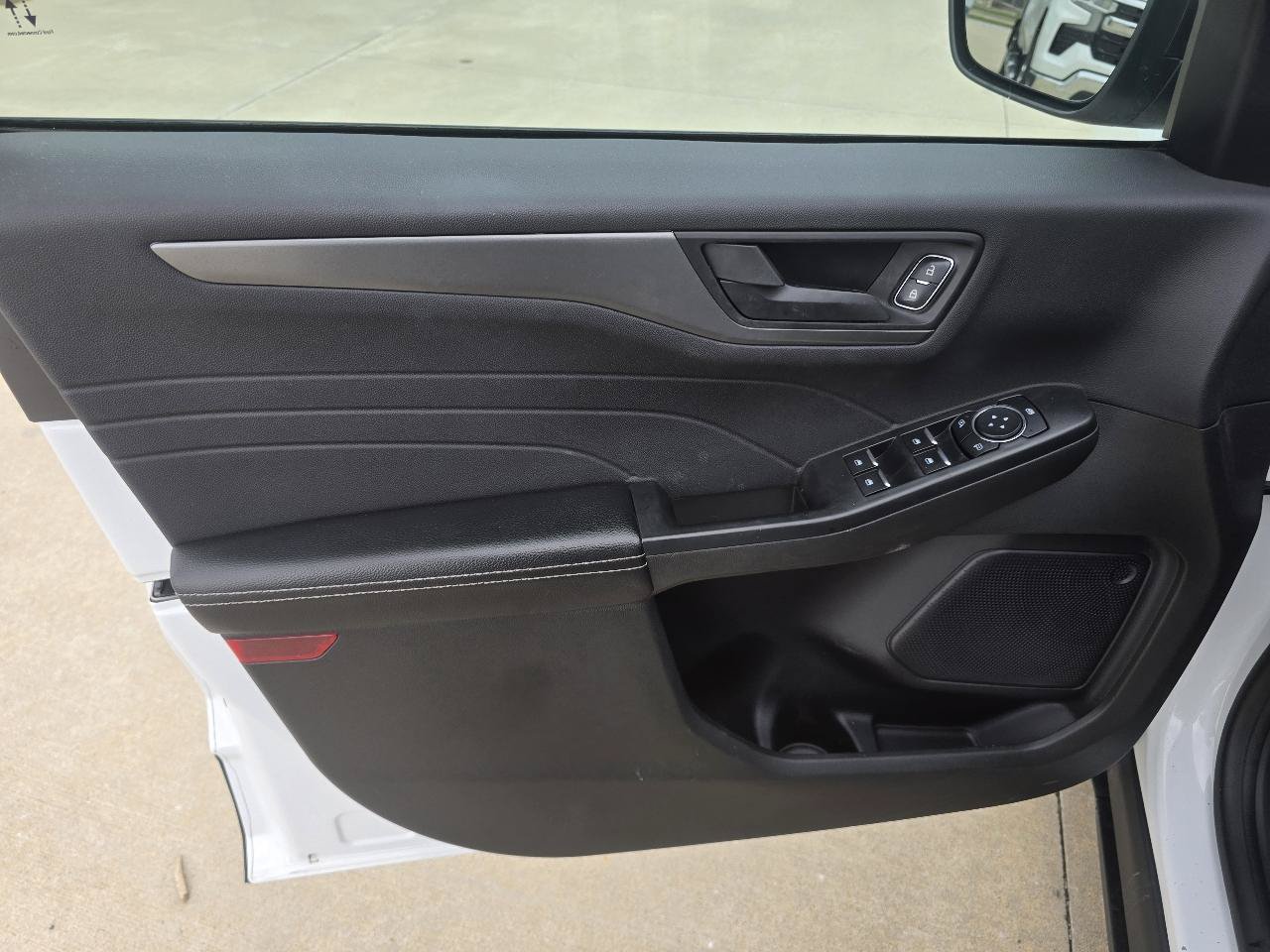 Used 2023 Ford Escape Active AWD/4WD image 17