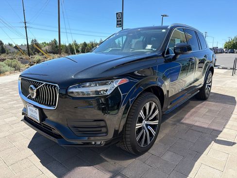 Used 2023 Volvo XC90 B5 Core w/ Protection Package Premier AWD/4WD image 4