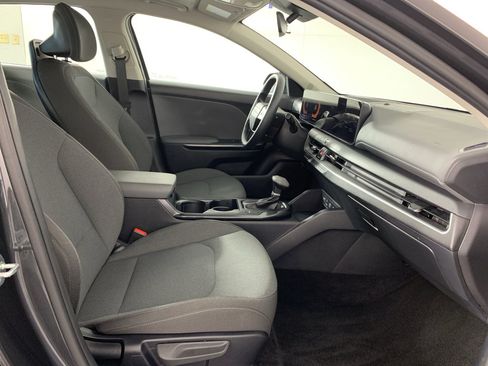 Used 2025 Kia K4 FWD image 41