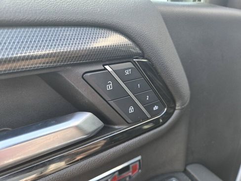 Used 2024 GMC Sierra 1500 AT4 w/ Technology Package AWD/4WD image 23