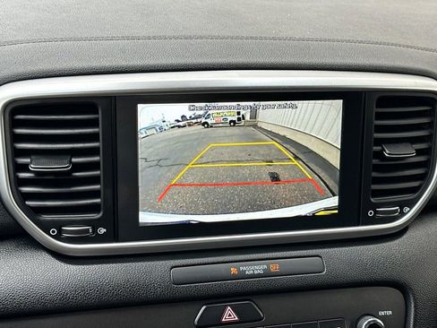 Used 2021 Kia Sportage LX image 20