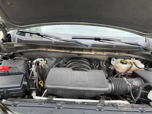 Used 2023 Chevrolet Suburban Premier image 22