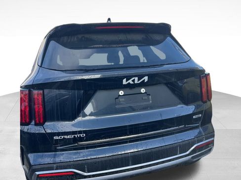 Used 2023 Kia Sorento SX Prestige image 3