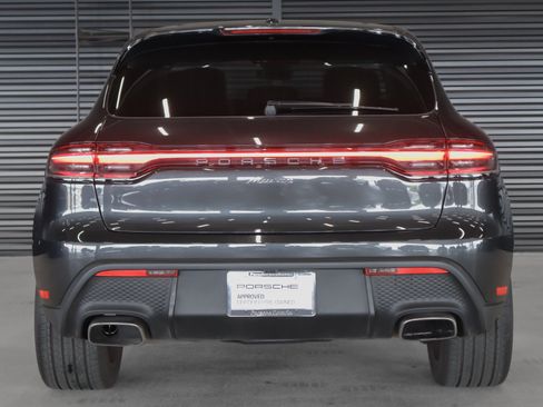 Certified 2024 Porsche Macan AWD/4WD image 9