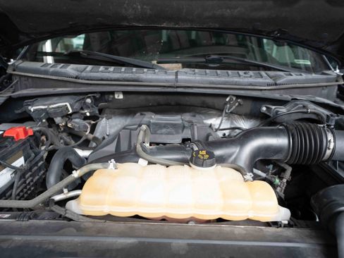 Used 2016 Ford F150 XLT w/ XTR Package image 30