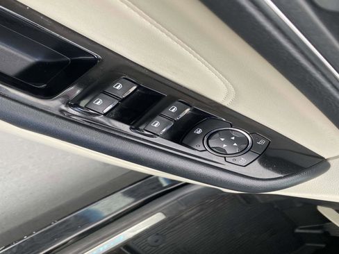 Used 2017 Ford Edge Titanium w/ Technology Package image 19