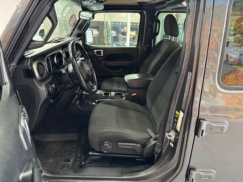 Used 2021 Jeep Wrangler Unlimited Sport AWD/4WD image 26