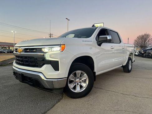 Used 2025 Chevrolet Silverado 1500 LT image 1