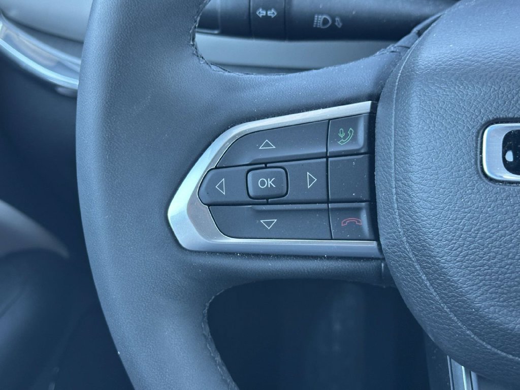 Used 2023 Jeep Compass Limited AWD/4WD image 22