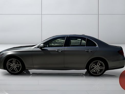 Used 2020 Mercedes-Benz E 450 4MATIC Sedan image 3