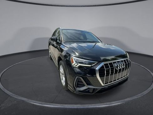 Used 2025 Audi Q3 2.0T Premium AWD/4WD image 2