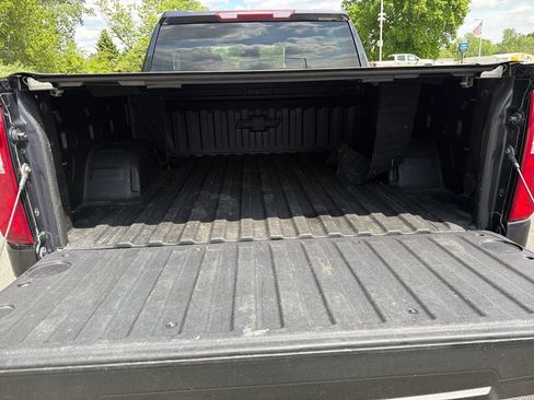 Used 2023 Chevrolet Silverado 1500 RST AWD/4WD image 27