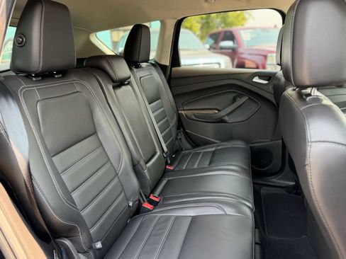 Used 2017 Ford Escape Titanium AWD/4WD image 10