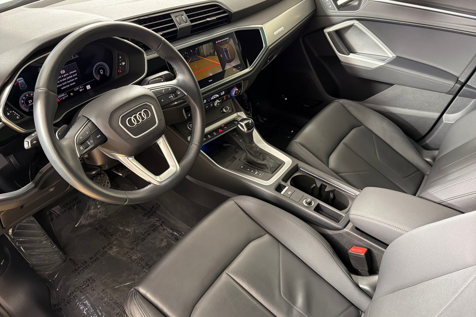 Used 2023 Audi Q3 2.0T Premium Plus w/ Premium Plus Package AWD/4WD image 9