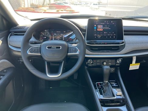 New 2026 Jeep Compass Latitude AWD/4WD image 19