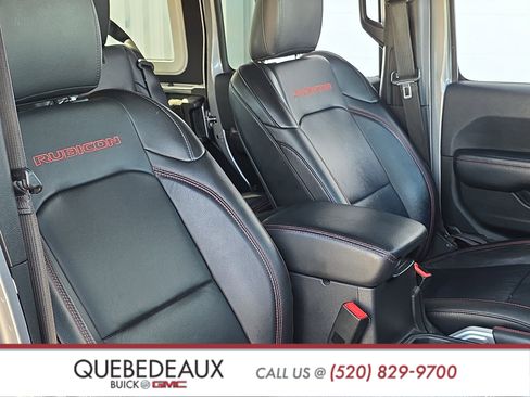 Used 2018 Jeep Wrangler Unlimited Rubicon AWD/4WD image 32
