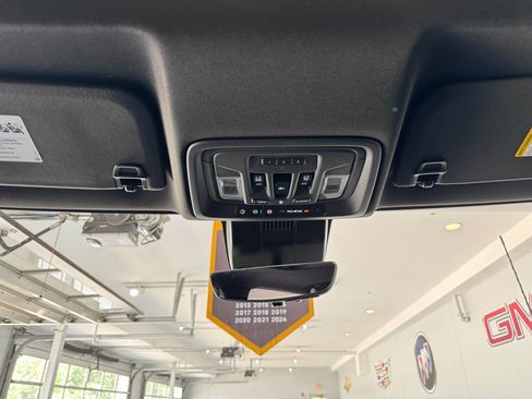 Certified 2025 Chevrolet Silverado 2500 High Country w/ Technology Package AWD/4WD image 25