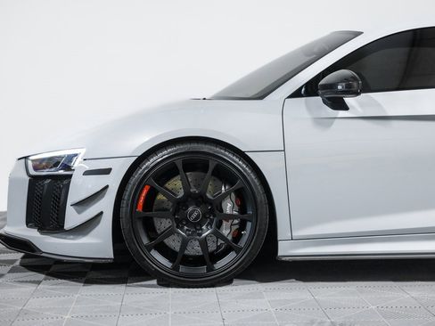 Used 2018 Audi R8 V10 plus w/ Full Leather Package image 13