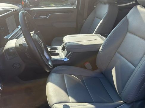 Used 2025 GMC Sierra 1500 SLT w/ SLT Premium Plus Package AWD/4WD image 17