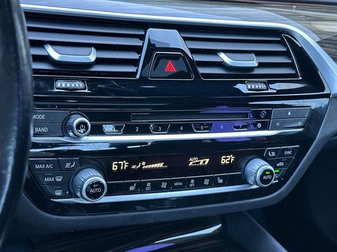 Used 2018 BMW 530i image 28