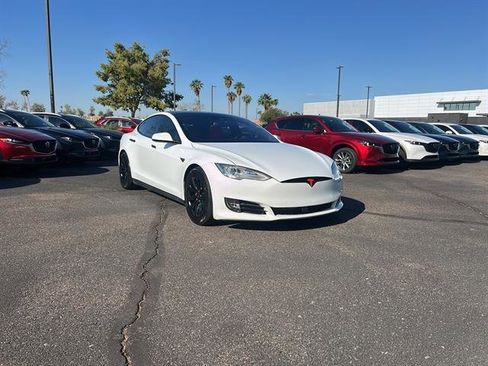 Used 2016 Tesla Model S 70D image 1